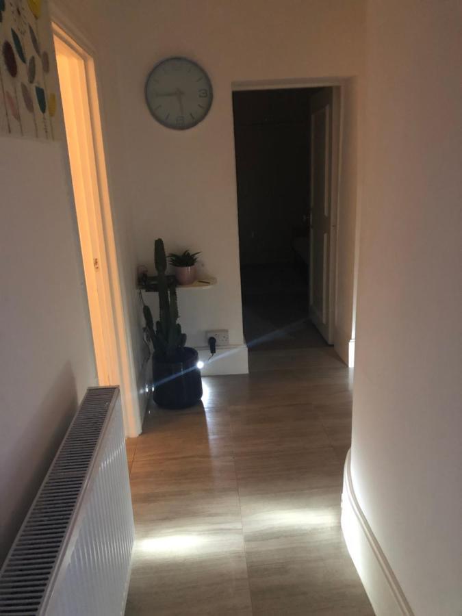 2 Bedroom Apartment Close To Camden Town 伦敦 外观 照片